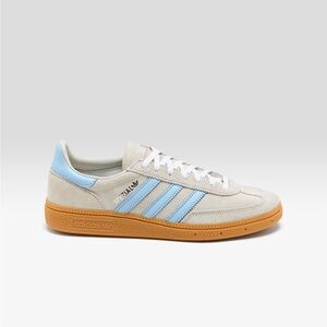 NWOB ADIDAS handball spezial White and Light sky Blue size 8.5 women